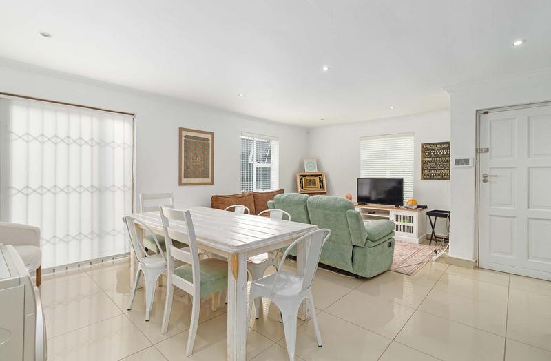 3 Bedroom Property for Sale in Wetton Western Cape